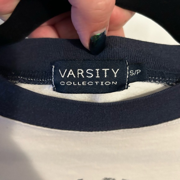 University of Toronto long sleeve by Varsity clothing brand - Picture 2 of 5